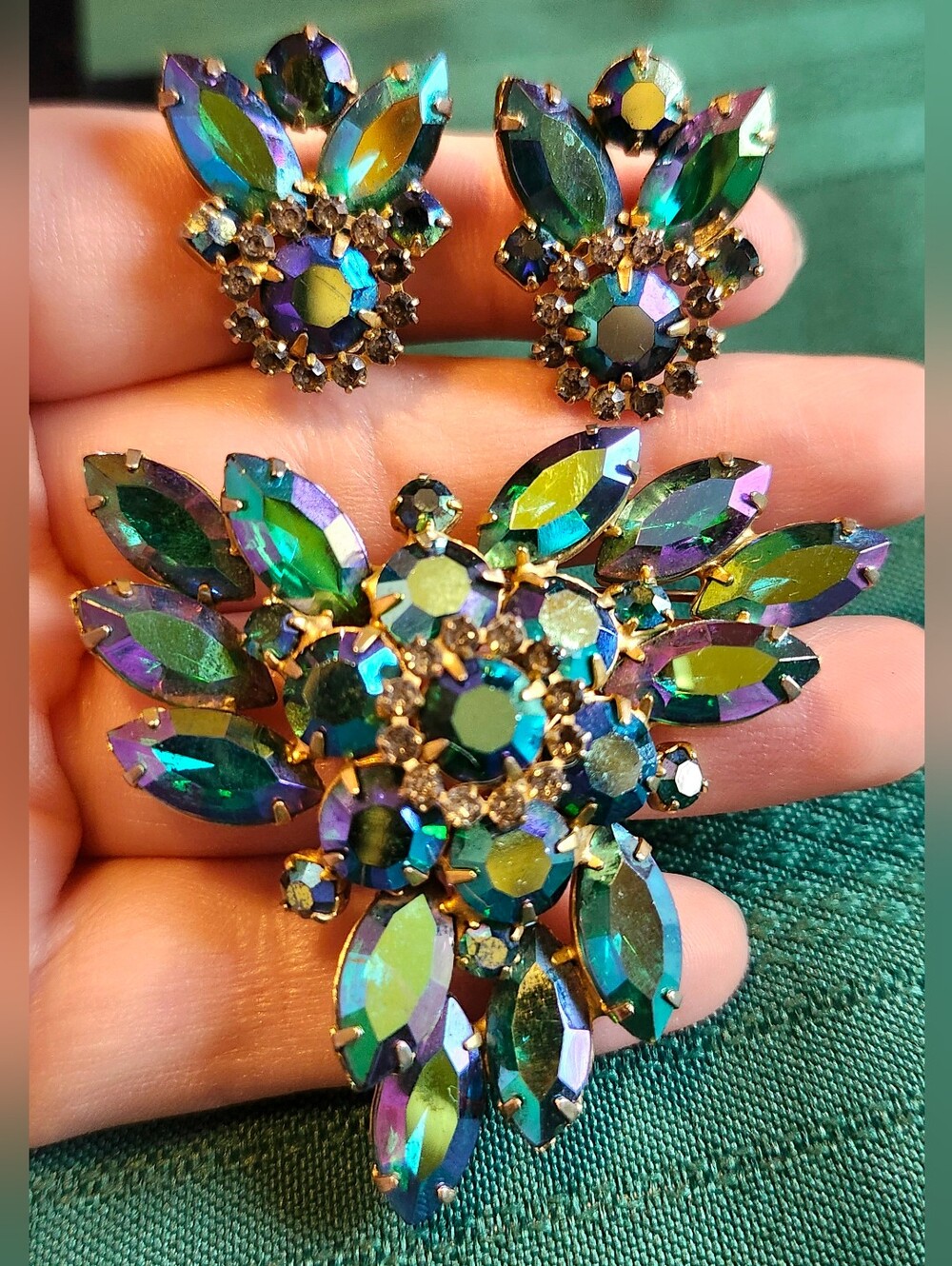 Vintage Aurora Borealis Peacock Juliana Style Jewelry Set - Picture 6 of 10